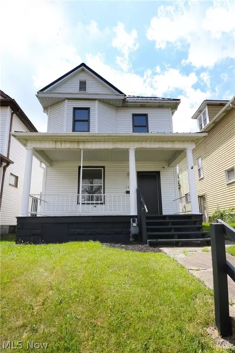 1302 Oregon Ave, Steubenville, OH 43952
