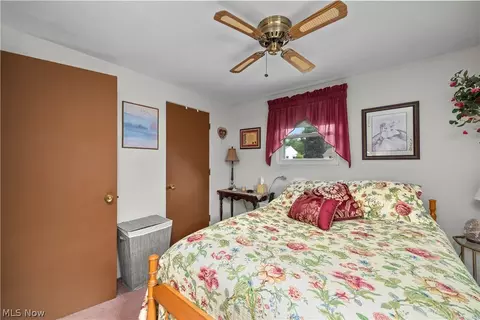 Bedroom - 829 Delaware Ave, Elyria, OH 44035 photo 3 of 11