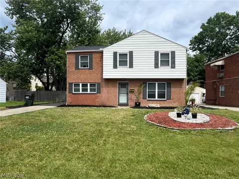 28061 Tremaine Dr, Euclid, OH 44132