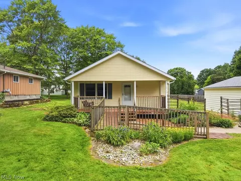 4760 Sunnyside Dr, Stow, OH 44224