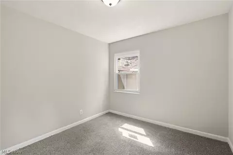 Bedroom - 1620 Cedar Dr, Lorain, OH 44052 photo 1 of 8