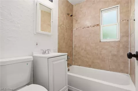 Bath - 1620 Cedar Dr, Lorain, OH 44052 photo 1 of 2