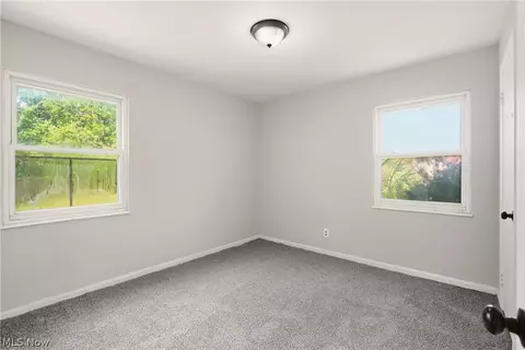 Bedroom - 1620 Cedar Dr, Lorain, OH 44052 photo 3 of 8