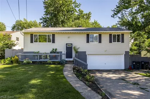 4560 Center Rd, Brunswick, OH 44212