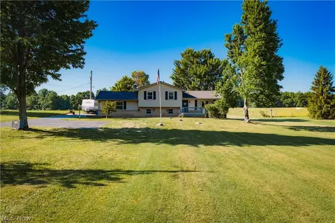 16533 Shilling Rd, Berlin Center, OH 44401