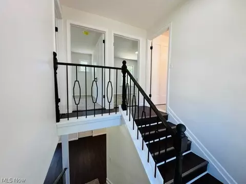 Entry Way - 311 E 241st St E, Euclid, OH 44123 photo 2 of 4