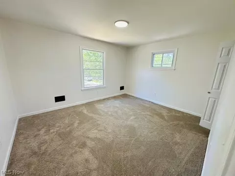 Bedroom - 311 E 241st St E, Euclid, OH 44123 photo 4 of 4