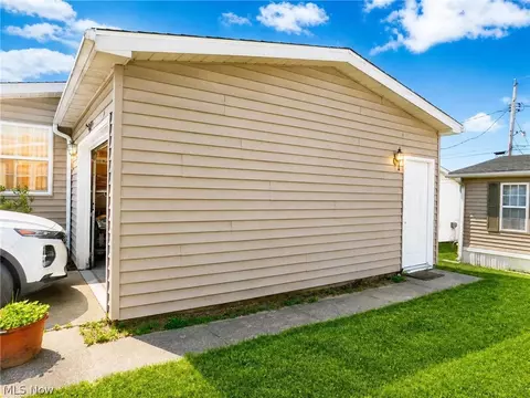 23 Second St, Madison, OH 44057 photo 8