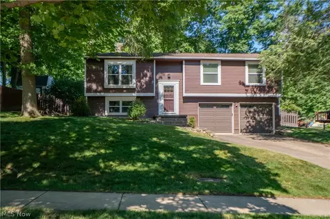 630 Berkshire Dr, Medina, OH 44256