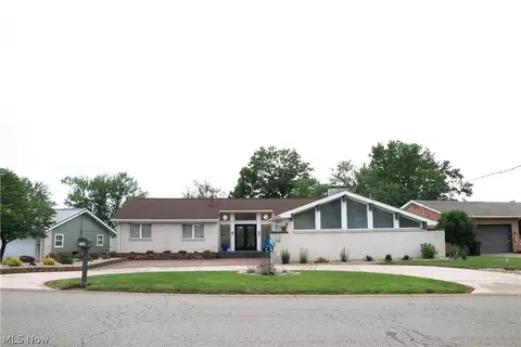 189 Highland Hills Dr, Follansbee, WV 26037