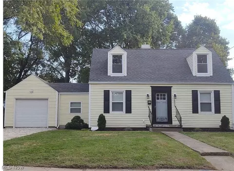 1002 19th St NW, Canton, OH 44709