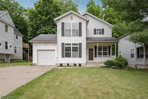 64 Byers Ave, Akron, OH 44302