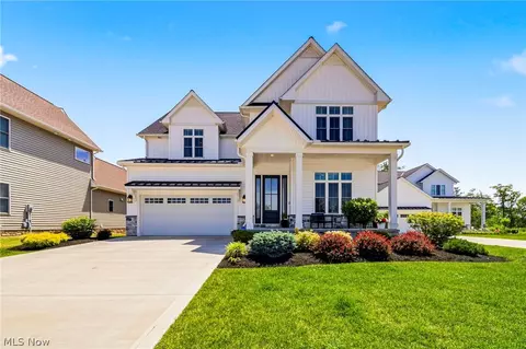 587 Magnolia Ct, Mayfield, OH 44143