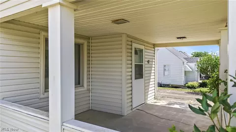 Exterior - 47 Renee Dr, Struthers, OH 44471 photo 2 of 3