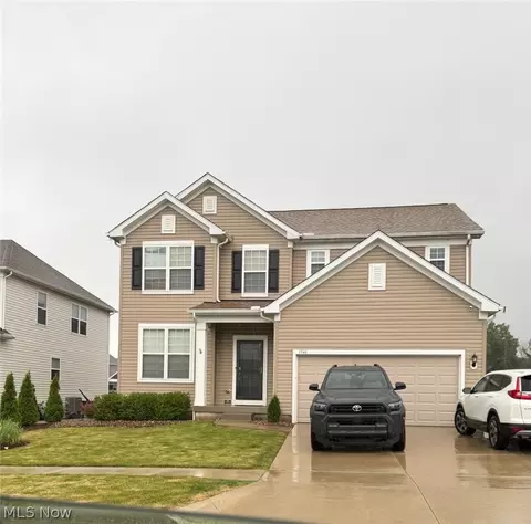 1946 Leisure Ln, Stow, OH 44224