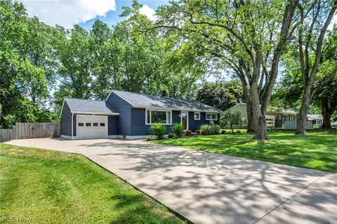 4717 Shriver Rd, North Canton, OH 44720