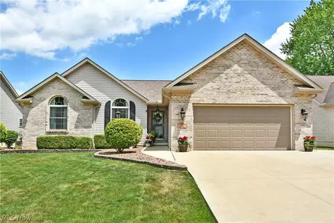 1458 Birch Run Dr NE, Warren, OH 44483