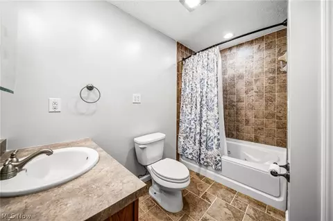 Bath - 3411 Blake Rd, Ashtabula, OH 44004 photo 1 of 1