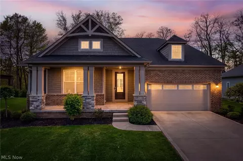 116 Orange Lake Dr, Moreland Hills, OH 44022