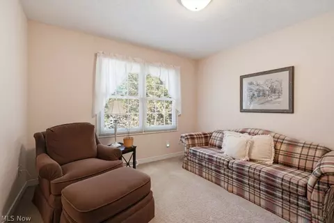Bedroom - 6460 Laura Ln, Solon, OH 44139 photo 3 of 10