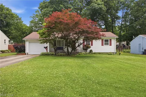 3730 Ayrshire Dr, Youngstown, OH 44511