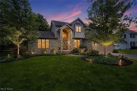 10143 Bissell Dr, Twinsburg, OH 44087