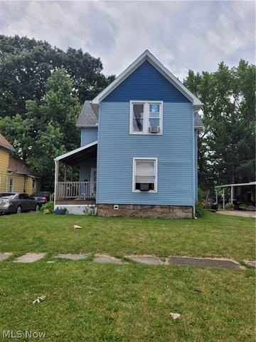 205 W 22nd St, Lorain, OH 44052