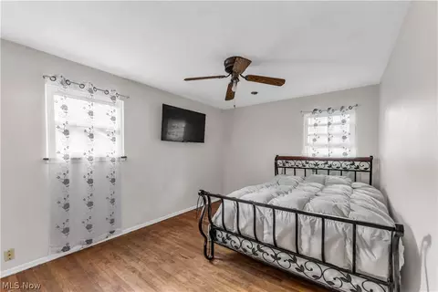 Bedroom - 567 Walnut St, Elyria, OH 44035 photo 2 of 5
