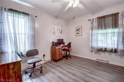 Bedroom - 30104 Phillips Ave, Wickliffe, OH 44092 photo 1 of 9
