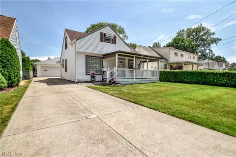 Exterior - 30104 Phillips Ave, Wickliffe, OH 44092 photo 1 of 6