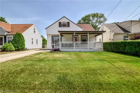 30104 Phillips Ave, Wickliffe, OH 44092