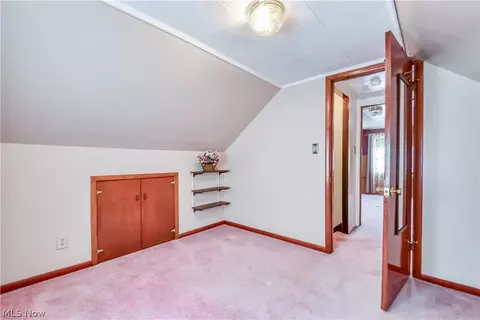 Bedroom - 30104 Phillips Ave, Wickliffe, OH 44092 photo 7 of 9