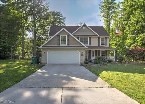 2157 Flame Lake Dr, Roaming Shores, OH 44084