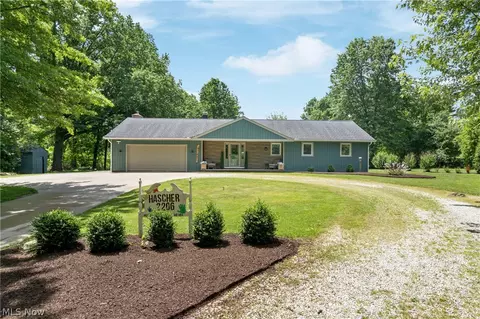 2206 Granger Rd, Medina, OH 44256