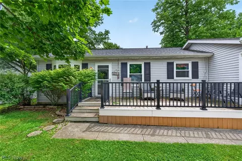 339 Horseshoe Dr, Lagrange, OH 44050