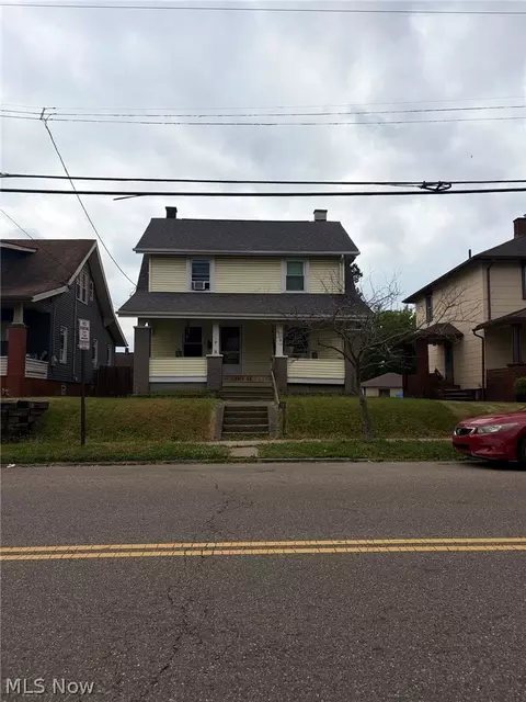 2710 9th St SW, Canton, OH 44710