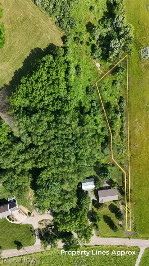 Fort Laurens Road, Bolivar, OH 44612