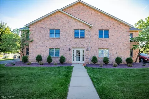 1852 Massachusetts Ave, Poland, OH 44514