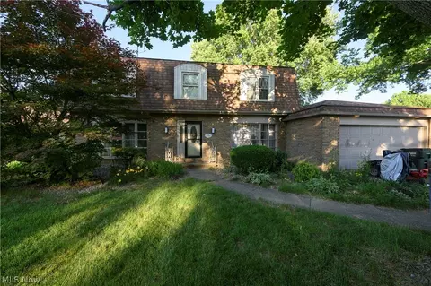 1720 Chittenden Cir NE, Massillon, OH 44646