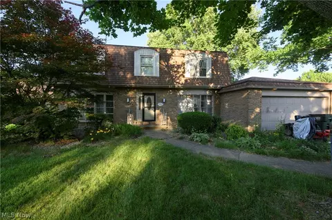 1720 Chittenden Cir NE, Massillon, OH 44646