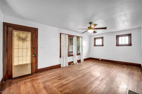 1940 E 34th St, Lorain, OH 44055 photo 9