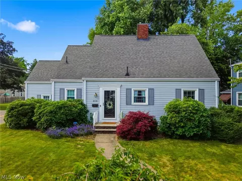2131 Mount Vernon Blvd NW, Canton, OH 44709