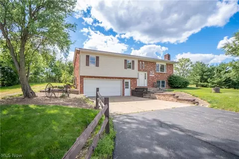 3535 17th St SW, Massillon, OH 44647