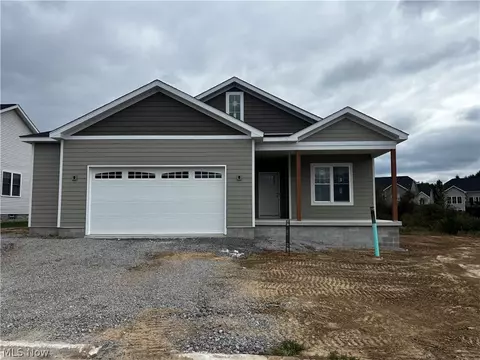 1482 Lake Front Blvd, North Lima, OH 44452