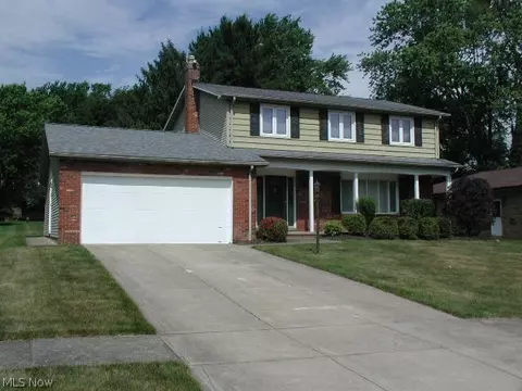 5610 Essex Dr, Seven Hills, OH 44131