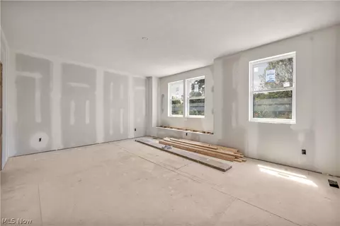Bedroom - 280 Cider Ml, Chardon, OH 44024 photo 1 of 3