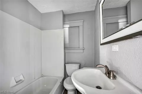 Bath - 56 Vesper St, Akron, OH 44310 photo 1 of 3
