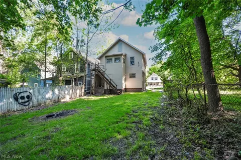 Exterior - 56 Vesper St, Akron, OH 44310 photo 9 of 10