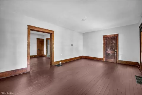 Living - 56 Vesper St, Akron, OH 44310 photo 2 of 6