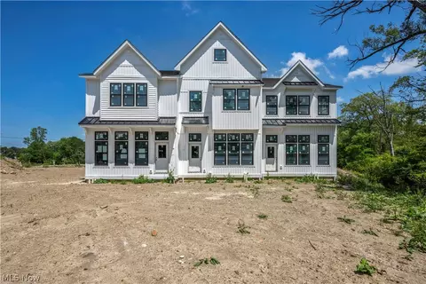 270 Cider Ml, Chardon, OH 44024